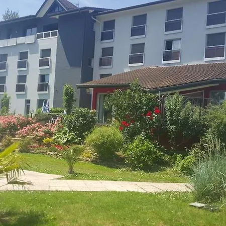 Kyriad En Bresse