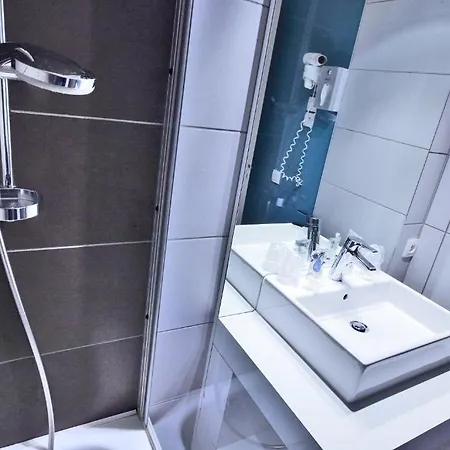 Hotel Kyriad En Bresse Bourg-en-Bresse