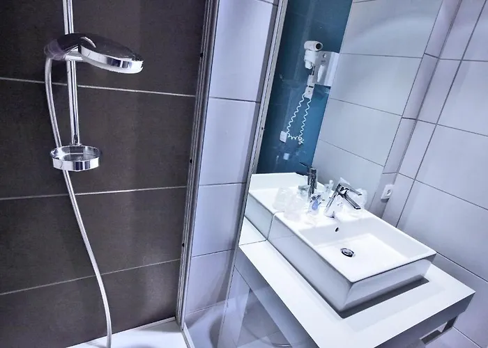 Szálloda Kyriad En Bresse Bourg-en-Bresse