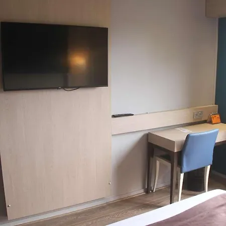 Kyriad En Bresse Hotel 3*