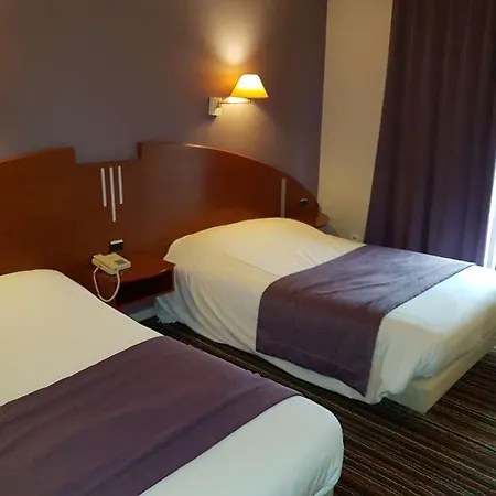 Kyriad En Bresse Hotel