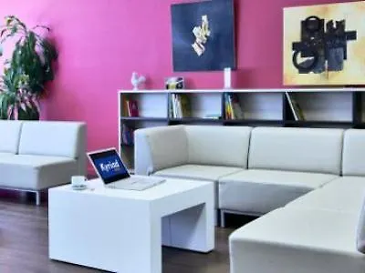 Hotel Kyriad En Bresse 3*