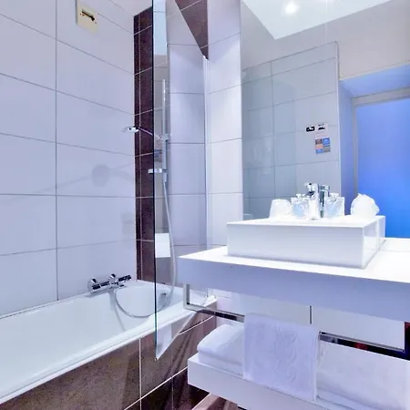 Kyriad En Bresse Hotel 3*