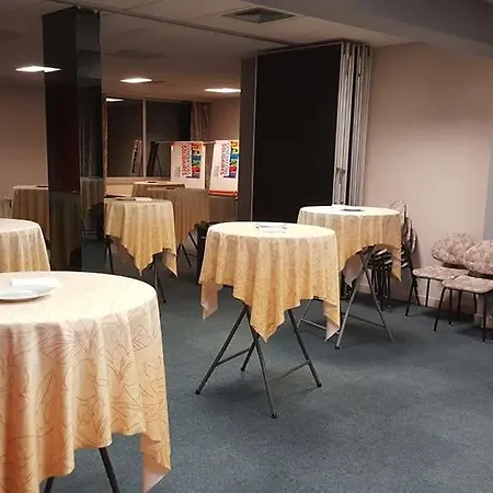 Kyriad En Bresse Szálloda