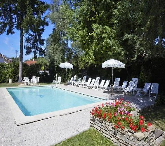 Otel Kyriad En Bresse 3*