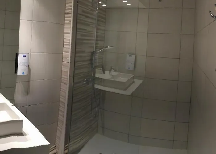 Kyriad En Bresse Otel Bourg-en-Bresse