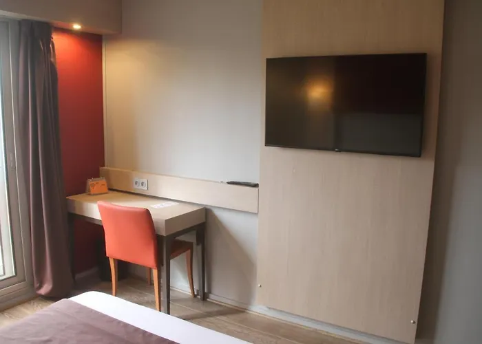 Otel Kyriad En Bresse